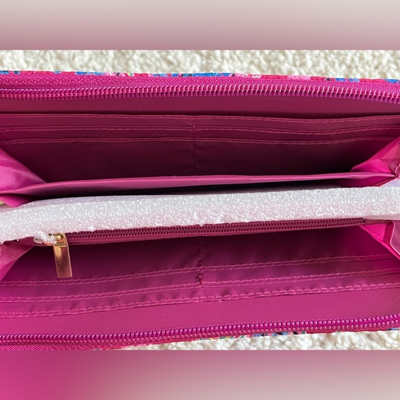 NWT Simply Southern Nylon Quilted Wallet With Wristlet Strap - Pink Paisley - Picture 5 of 6